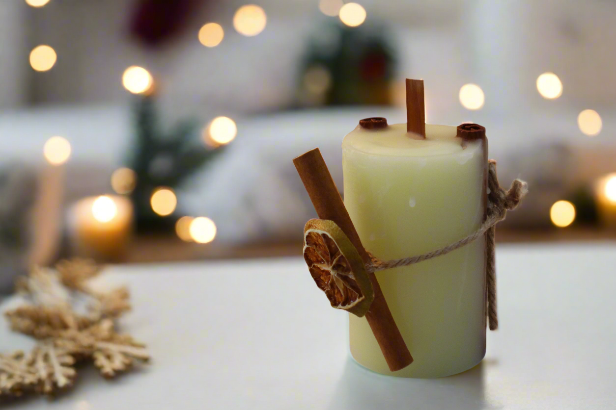 Pure Cinnamon Beeswax Christmas Candle