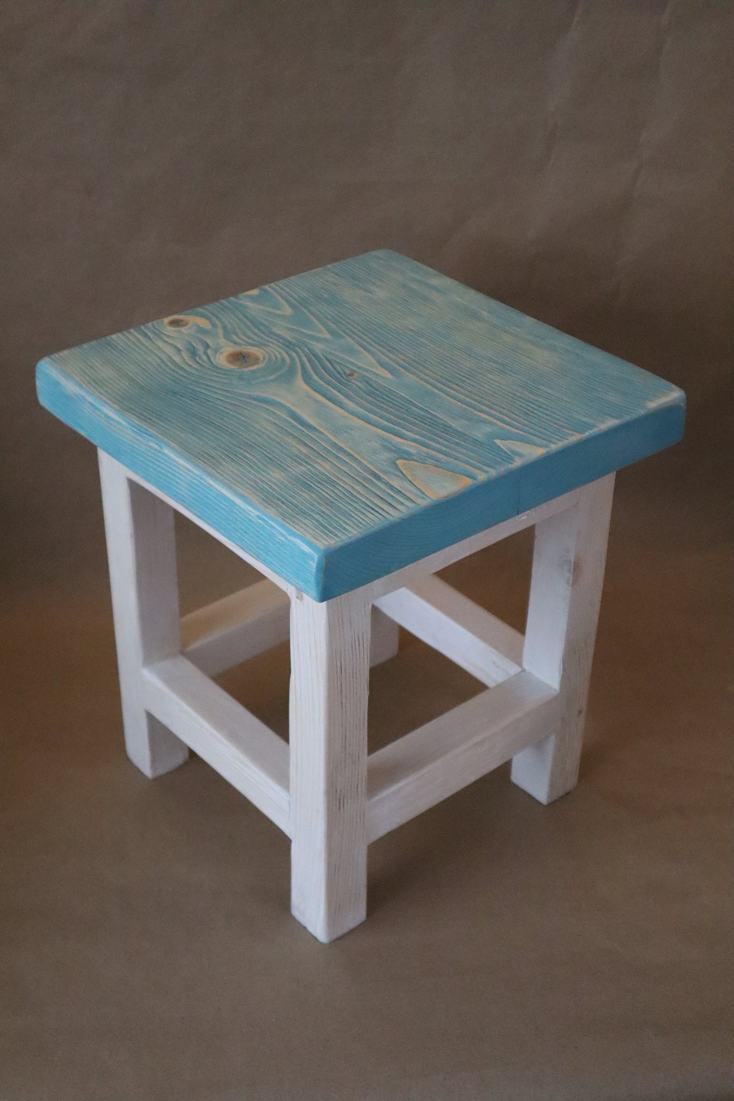 UGLY STOOL